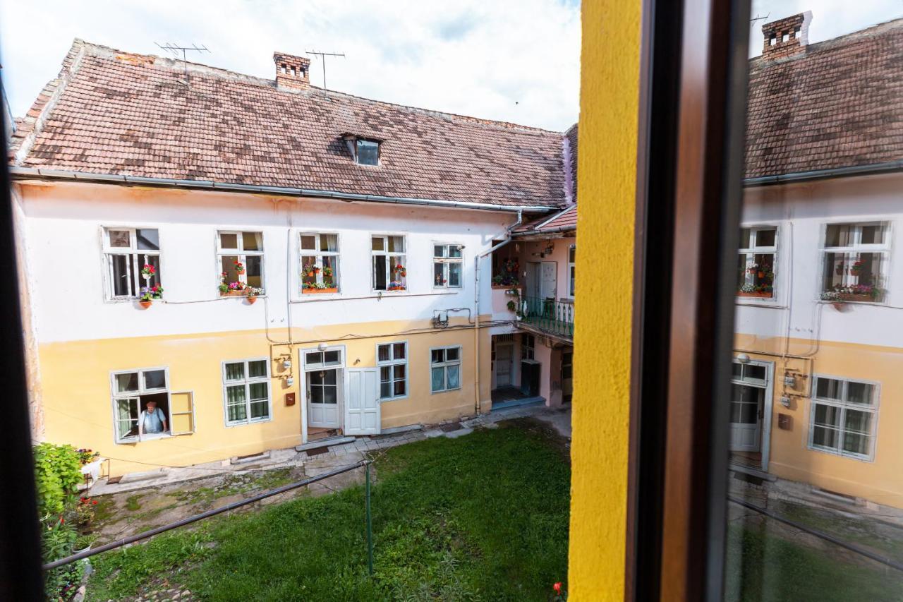 Butterfly Central Sibiu Exterior foto